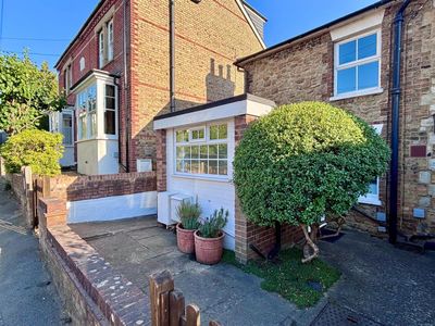 Quakers Hall Lane, Sevenoaks image