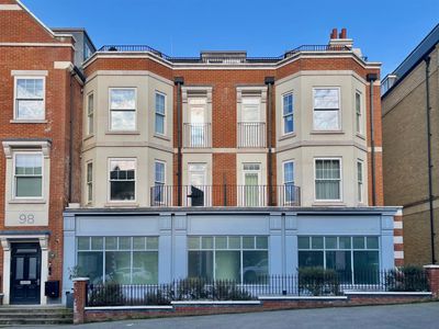 London Road, Sevenoaks image