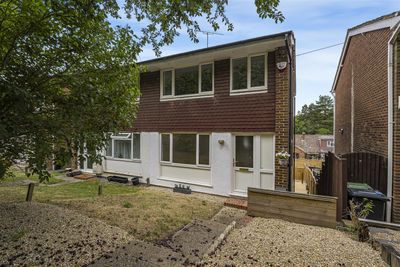 Lyndhurst Way, Istead Rise, Gravesend image