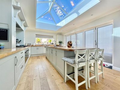 Kemsing, Sevenoaks image