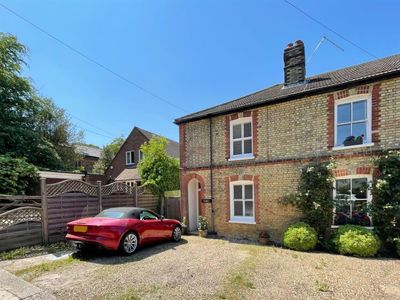 Vine Place, Brasted Chart, Westerham image