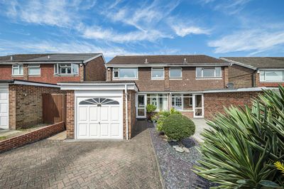 Cedar Close, Meopham, image